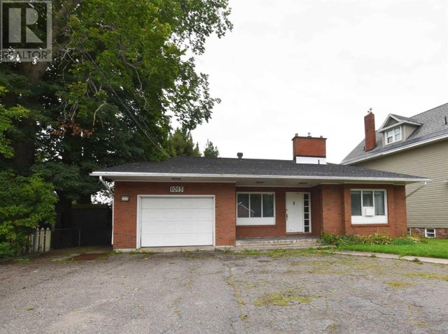 1015 Queen St E, Sault Ste. Marie