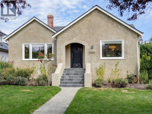 2526 Dalhousie St, Oak Bay