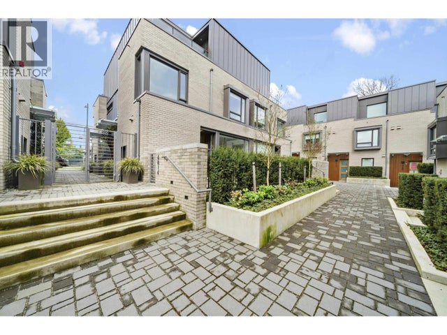 6816 Oak Street, Vancouver