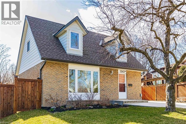 1343 Janina Boulevard, Burlington