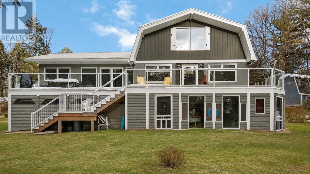 69 Thumb Cap Point Road, Labelle