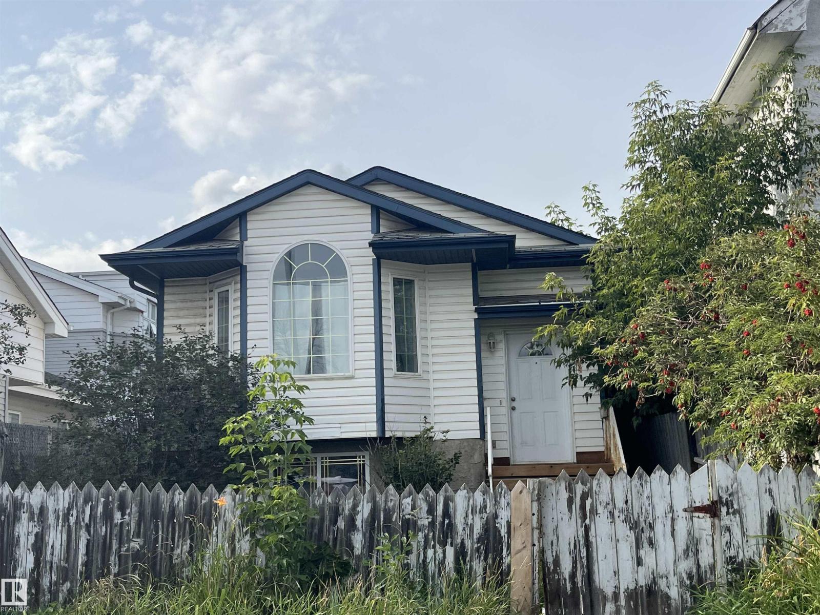 9518 106 Av Nw, Edmonton