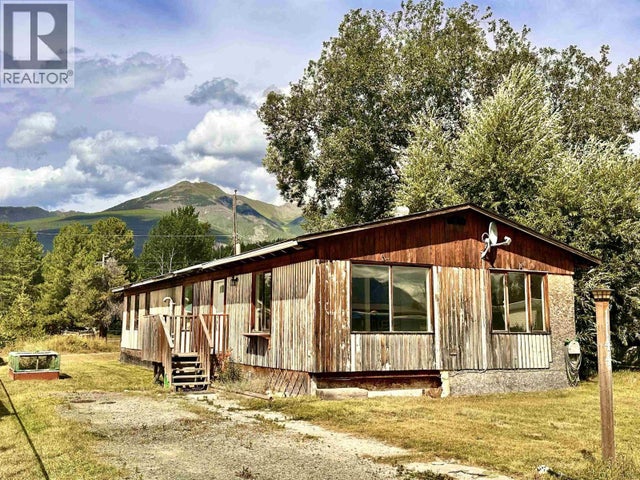 1144 4th Avenue, Valemount