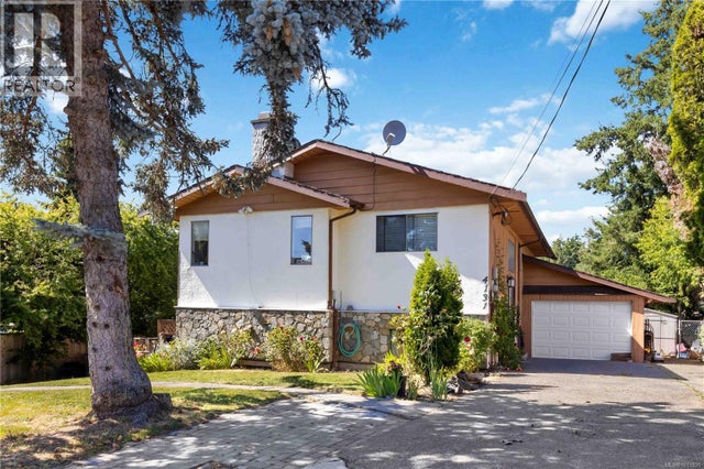 4131 Barrington Rd, Saanich