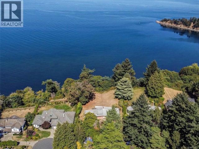 4598 Torquay Dr, Saanich