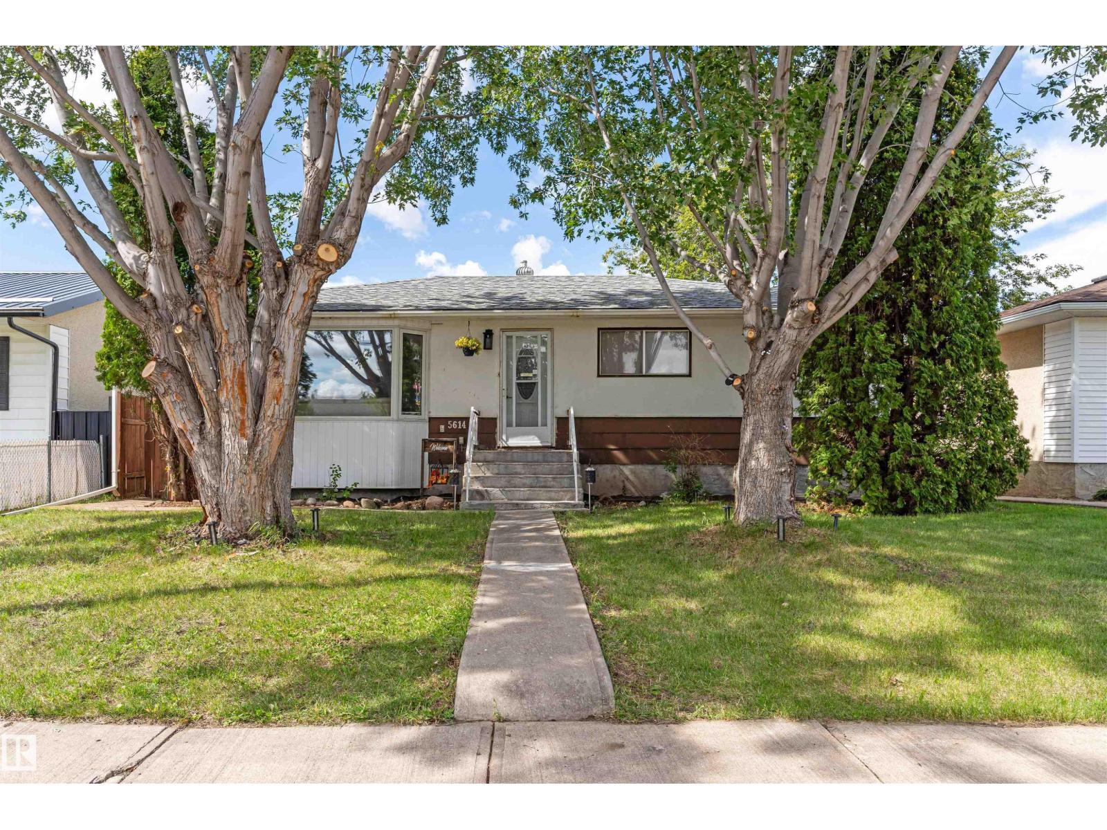 5614 48a St, Vegreville