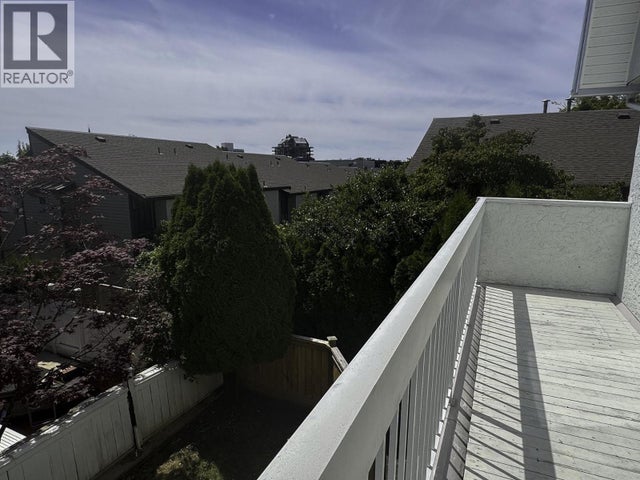 234 234 E 11th Street, North Vancouver