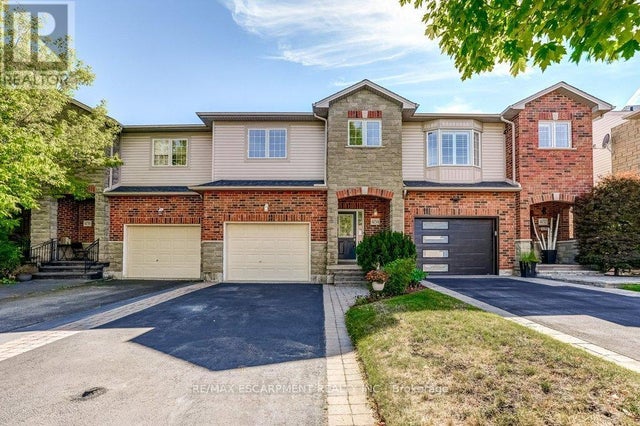 4134 Medland Drive, Burlington (rose)