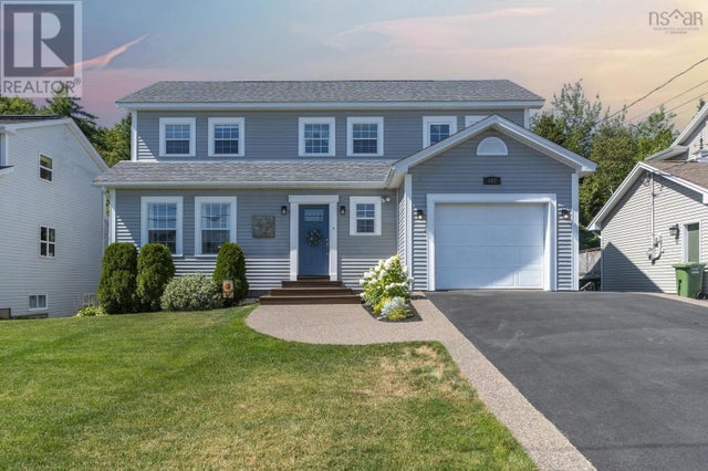 102 Portland Estates Boulevard W, Woodlawn