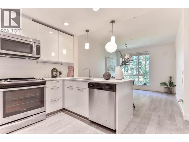 527 723 W 3rd Street, North Vancouver