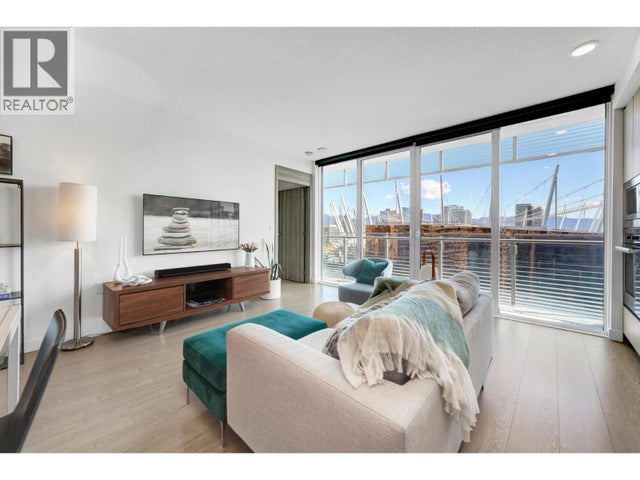 2006 89 Nelson Street, Vancouver