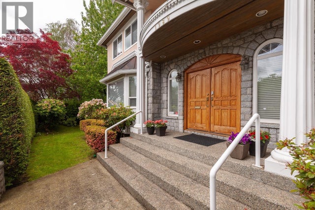 1989 W 52nd Avenue, Vancouver