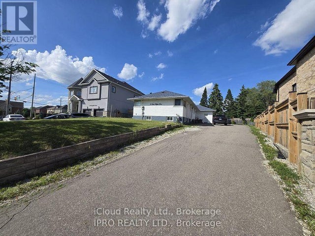 2 Inder Heights Drive, Brampton (snelgrove)