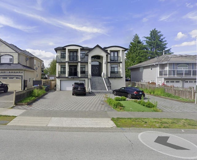 12521 92 Avenue, Surrey
