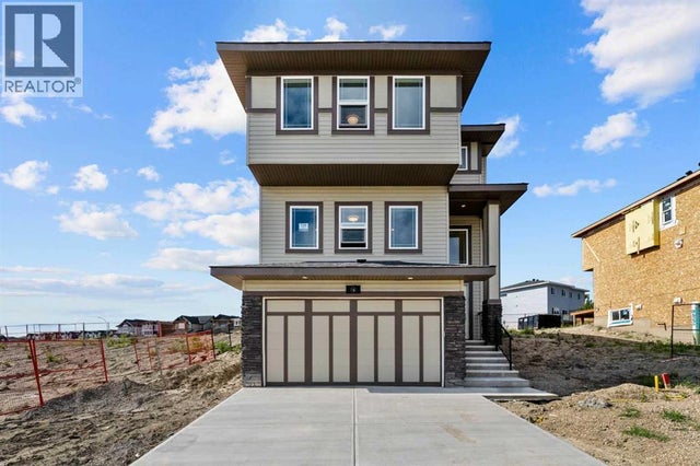 129 Heritage Boulevard, Cochrane