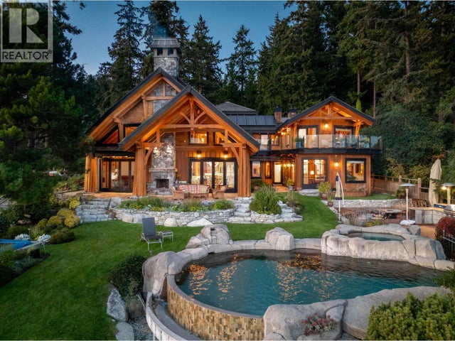 5871 Sunshine Coast Highway, Sechelt