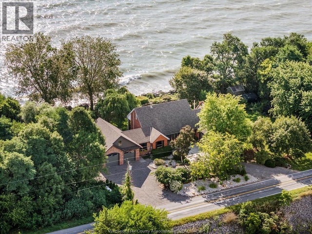 266 East Beach Rd, Leamington