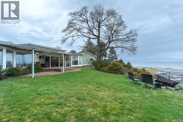 391 Bay Ave, Parksville