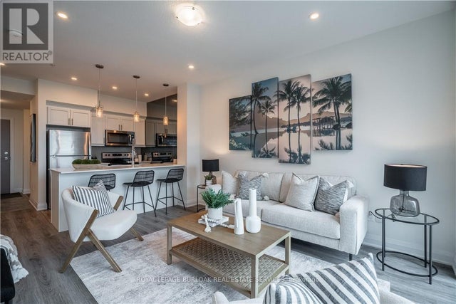 426 - 16 Concord Place, Grimsby (grimsby Beach)