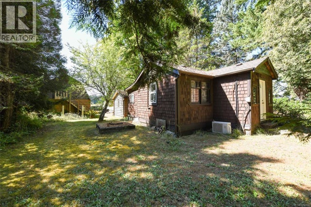 5835 Island Hwy N, Courtenay