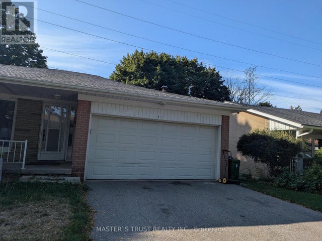 31 Wyvern Road, Toronto (bayview Woods-Steeles)