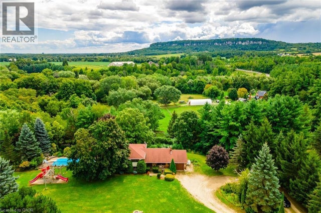 6101 Walkers Line, Burlington