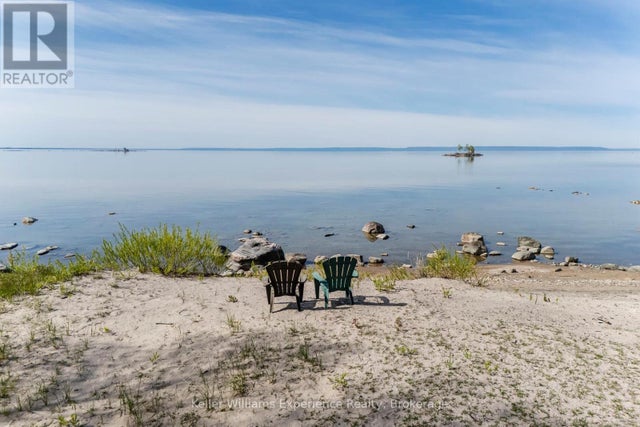 70 Wahnekewening Drive, Tiny