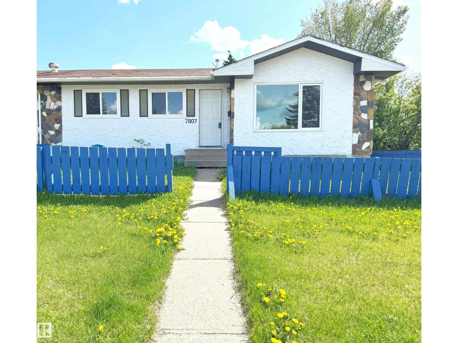 7807 36 Av Nw, Edmonton