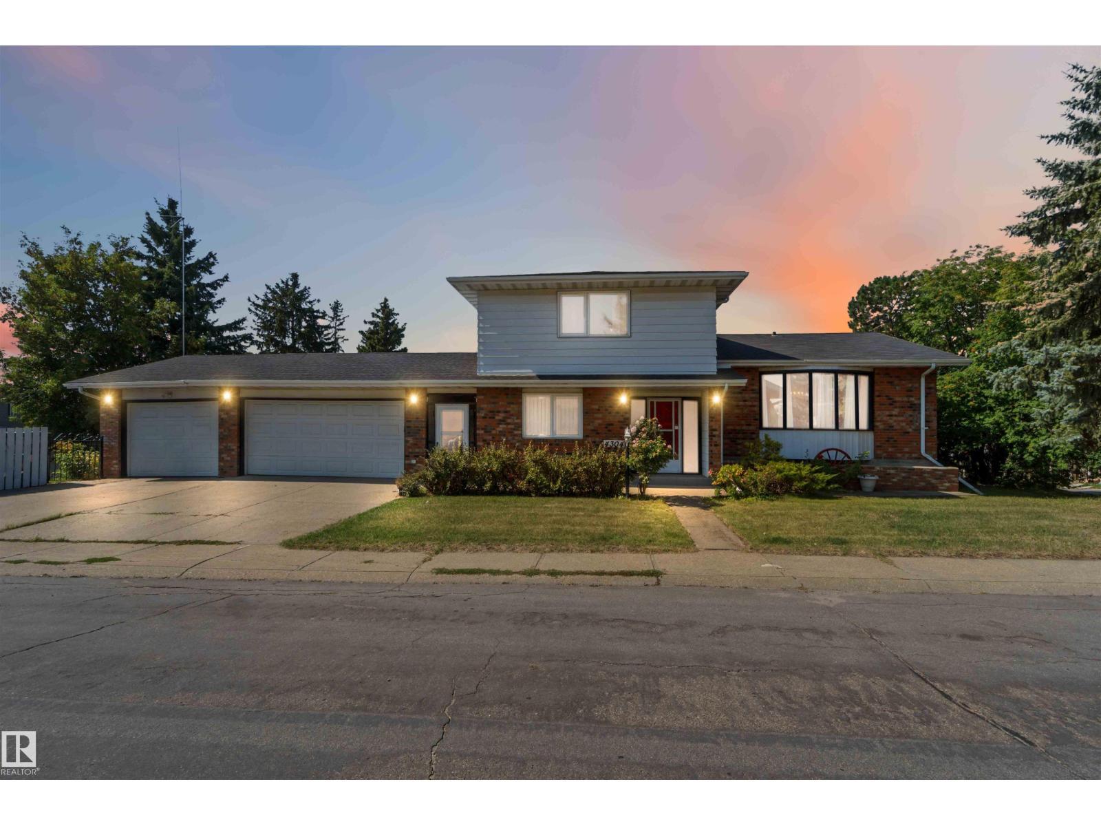 4304 79 St Nw Nw, Edmonton