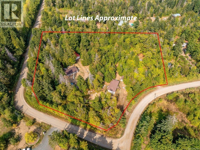 7390 Cougar Smith Rd, Fanny Bay