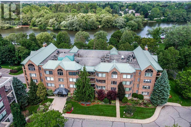 205 - 30 Front Street, Stratford