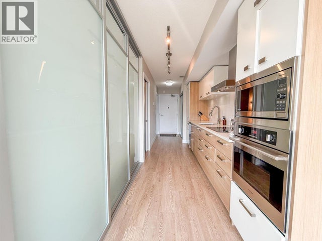 305 1783 Manitoba Street, Vancouver