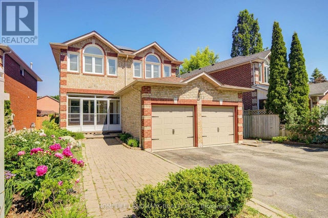 1925 Pine Grove Avenue, Pickering (highbush)