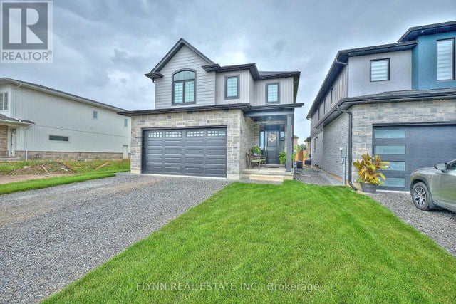 8880 Angie Drive, Niagara Falls (forestview)