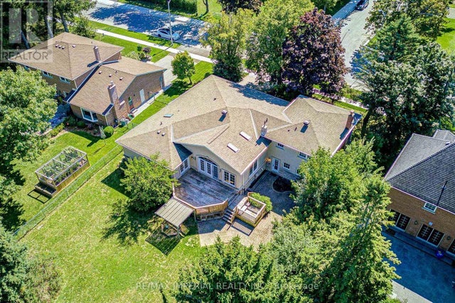 20 Blackforest Drive, Richmond Hill (oak Ridges)