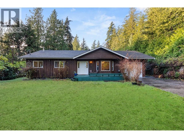 1559 Park Avenue, Roberts Creek