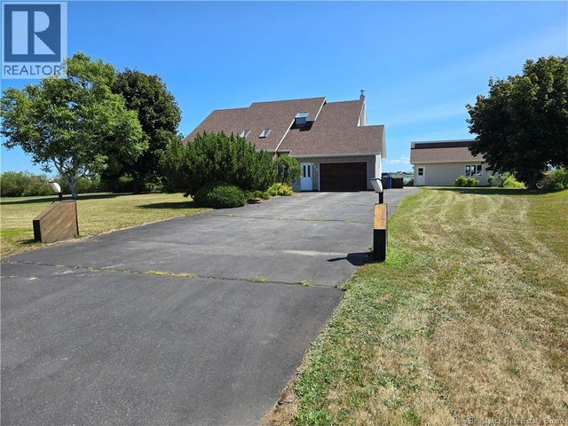 804 St Pierre Crescent, Beresford