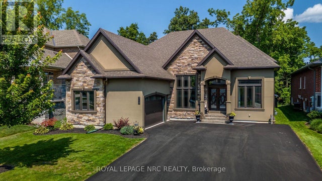 713 Clarence Street, Port Colborne (sugarloaf)