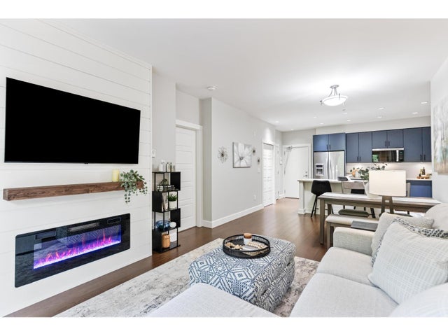 209 15185 36 Avenue, Surrey