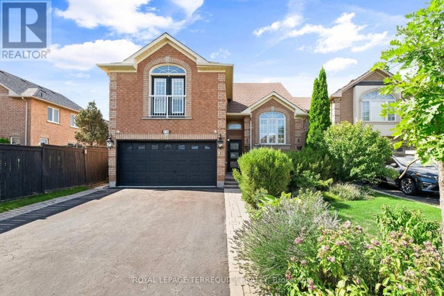 118 Van Scott Drive, Brampton (northwest Sandalwood Parkway)