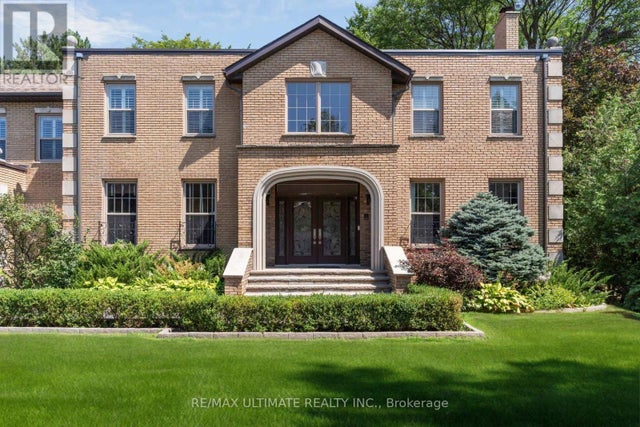 1 Versailles Court, Toronto (banbury-Don Mills)
