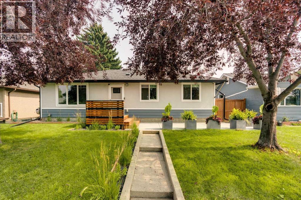 2444 45 Street Se, Calgary