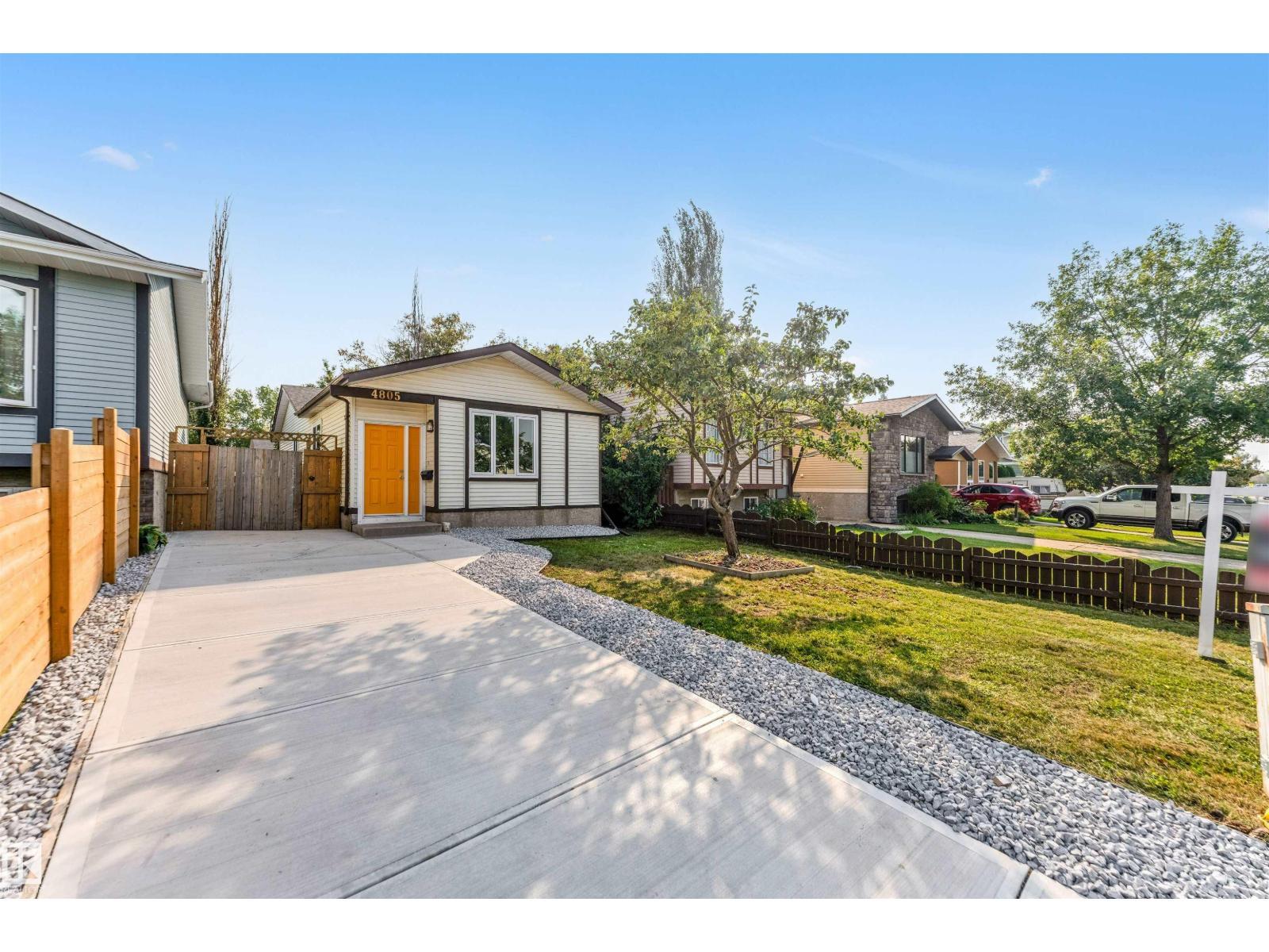 4805 44 Ave, Beaumont