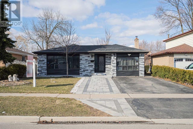 72 Brookland Drive, Brampton (avondale)