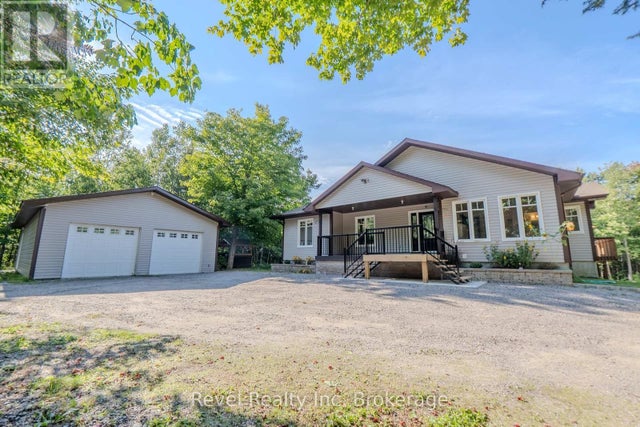 362 Chadbourne Drive, North Bay (airport)