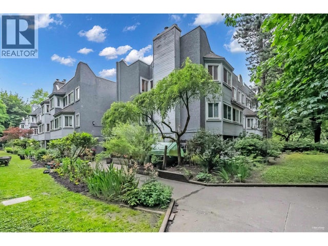 303 9880 Manchester Drive, Burnaby