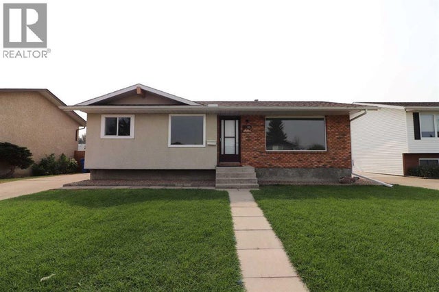 35 Ewart Crescent Se, Medicine Hat