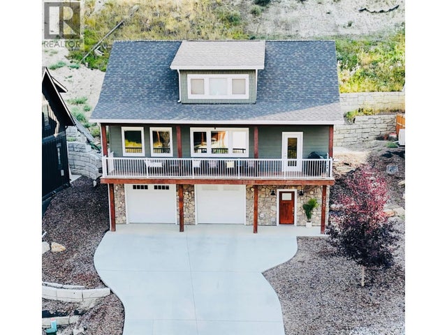 705 Kpokl Road, Invermere