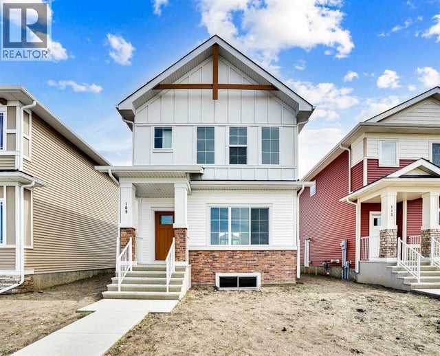 108 Bridgeport Green, Chestermere