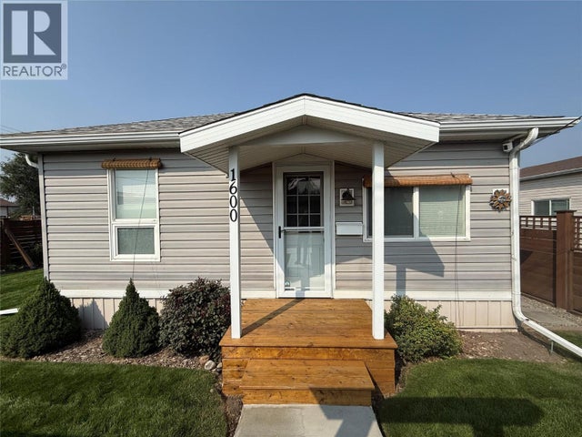 1600 4th Street N, Cranbrook